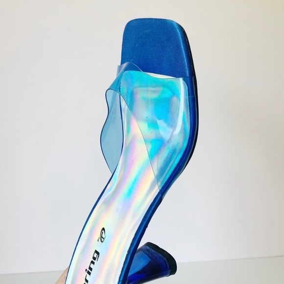 *SOLD* 90’s Open Toe Clear Blue Acrylic Heeled Mules - Picture 5 of 7